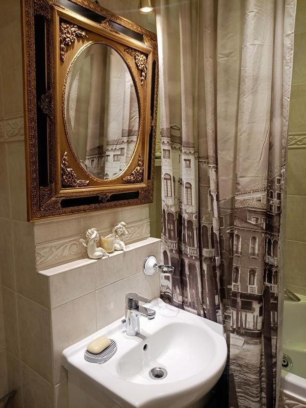Swietokrzyska Warsaw Ngoại thất bức ảnh